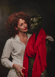 EL feminismo en el teatro plot point